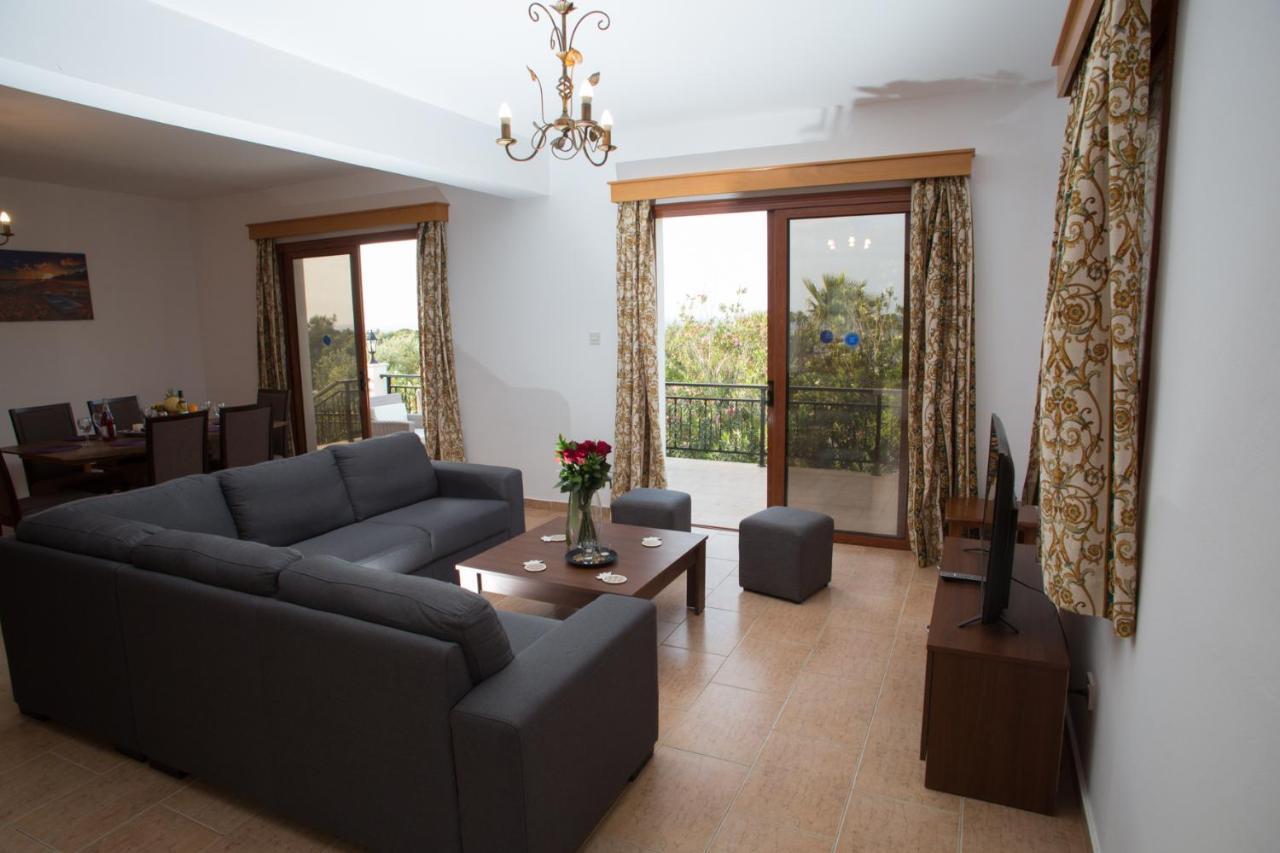 Marilia 1 Villa Полис Екстериор снимка